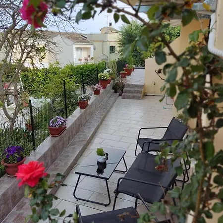 Silvia's * Corfu (city)