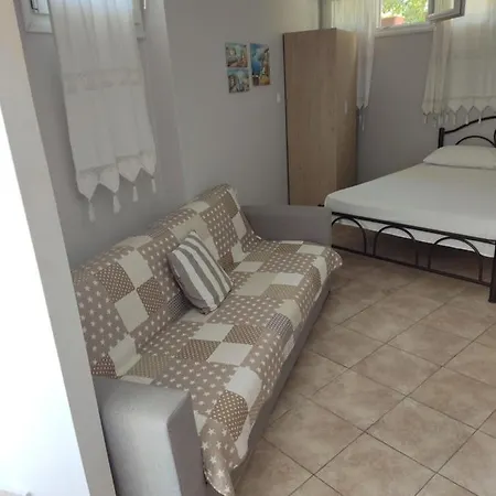 Silvia's * Corfu (city)